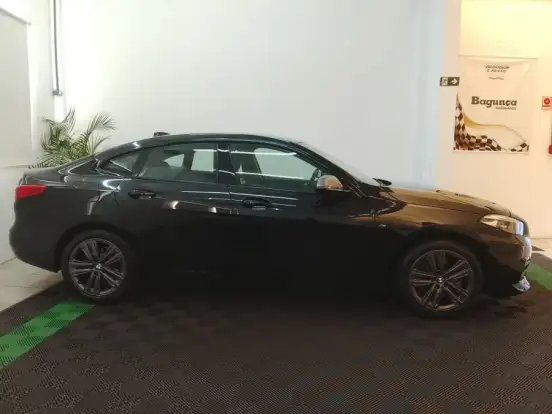 BMW-218i-2019