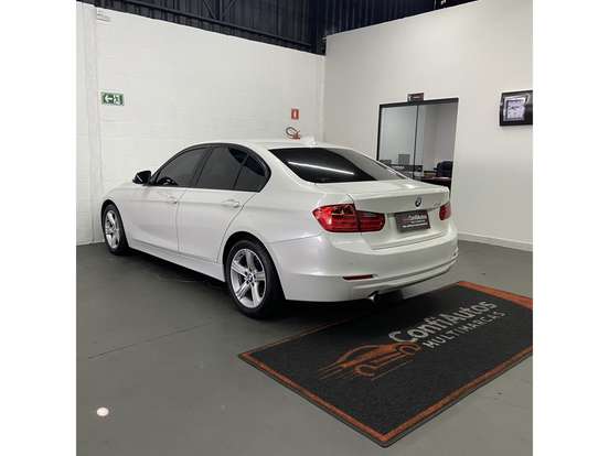 BMW-316i-2013