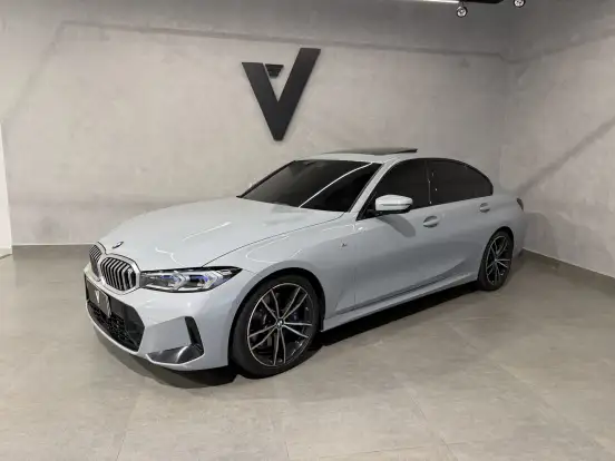 BMW-320i-2023