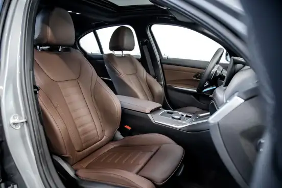 BMW-320i-2025