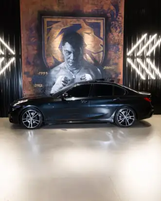 BMW-320i-2022