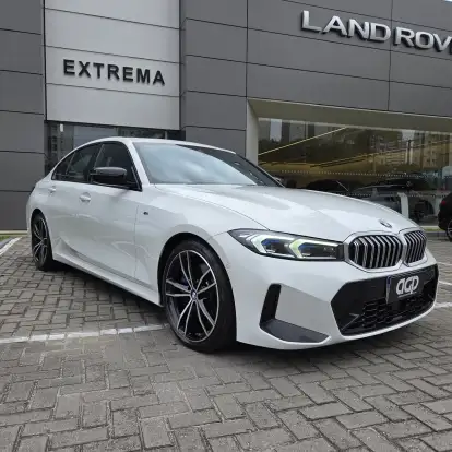 BMW-320i-2023