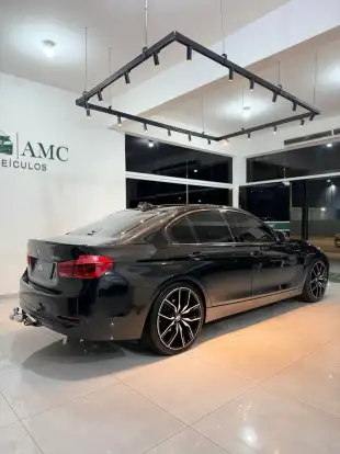 BMW-320i-2017