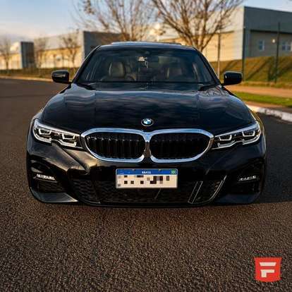 BMW-320i-2022