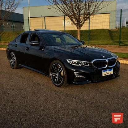 BMW-320i-2022