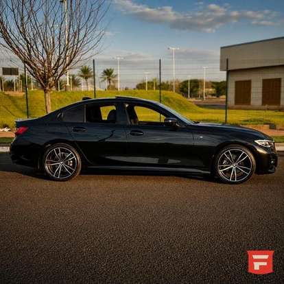 BMW-320i-2022