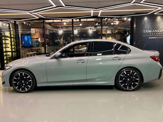 BMW-320i-2025