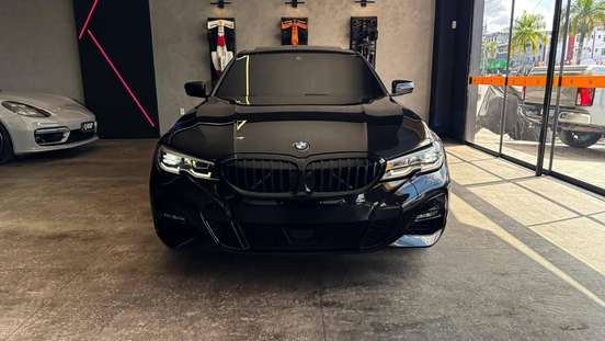 BMW-320i-2019