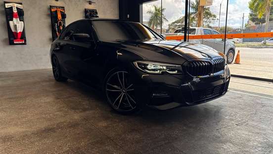 BMW-320i-2019