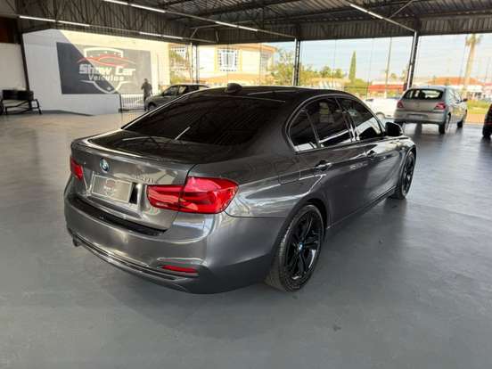 BMW-320i-2016