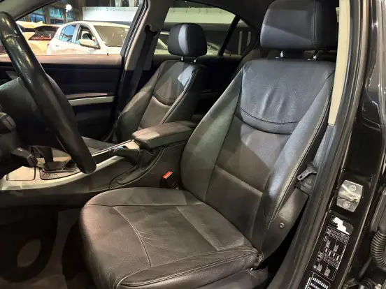 BMW-325i-2010