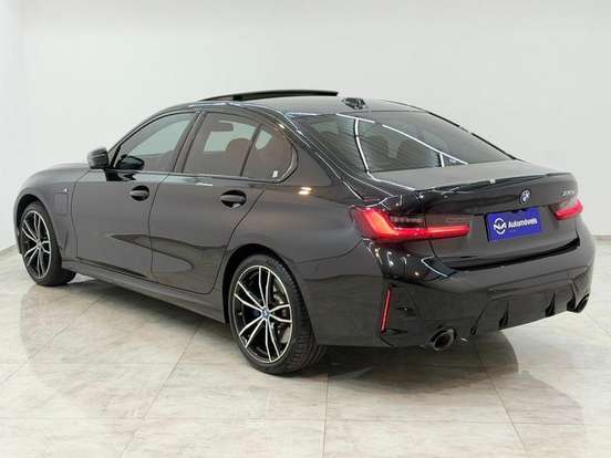 BMW-330e-2.0 16V TURBO HÍBRIDO M SPORT AUTOMÁTICO BMW-330e-2024
