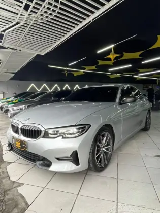 BMW 330i 2.0 16V TURBO GASOLINA SPORT AUTOMÁTICO