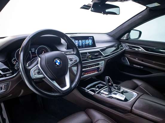 BMW-750Li-4.4 V8 32V GASOLINA 4P AUTOMÁTICO BMW-750Li-2016