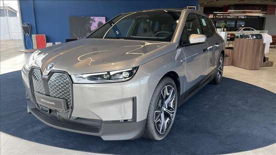 BMW-iX-2023