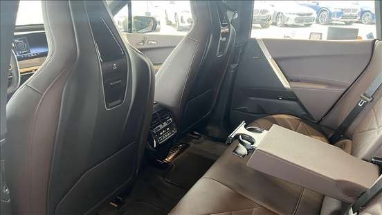BMW-iX-2023