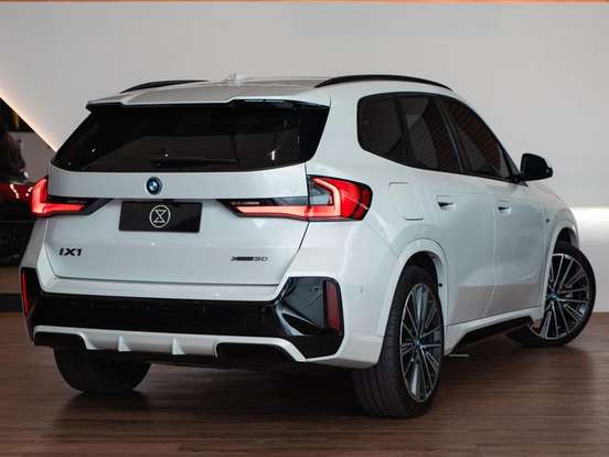 BMW-iX1-ELÉTRICO XDRIVE30 M SPORT BMW-iX1-2024
