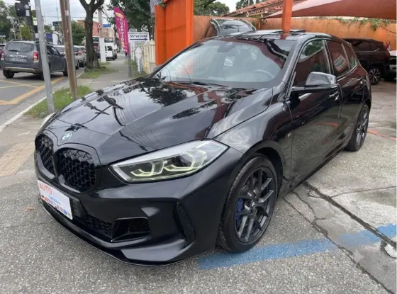 BMW M 135i 2.0 16V TURBO GASOLINA XDRIVE DARK EDITION AUTOMÁTICO BMW M 135i 2.0 16V TURBO GASOLINA XDRIVE DARK EDITION AUTOMÁTICO