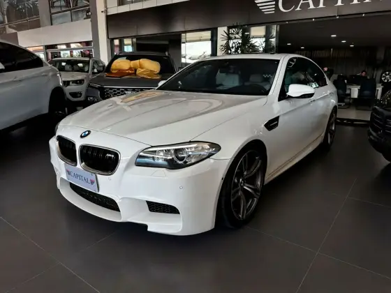 BMW M5 4.4 V8 32V GASOLINA 4P AUTOMÁTICO BMW M5 4.4 V8 32V GASOLINA 4P AUTOMÁTICO