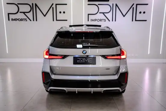 BMW-X1-2024