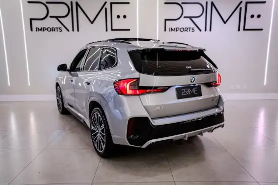 BMW-X1-2024