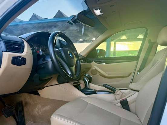 BMW-X1-2012