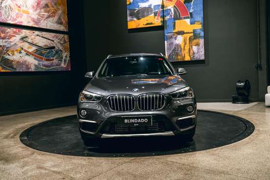 BMW-X1-2.0 16V TURBO ACTIVEFLEX SDRIVE20I X-LINE 4P AUTOMÁTICO BMW-X1-2019