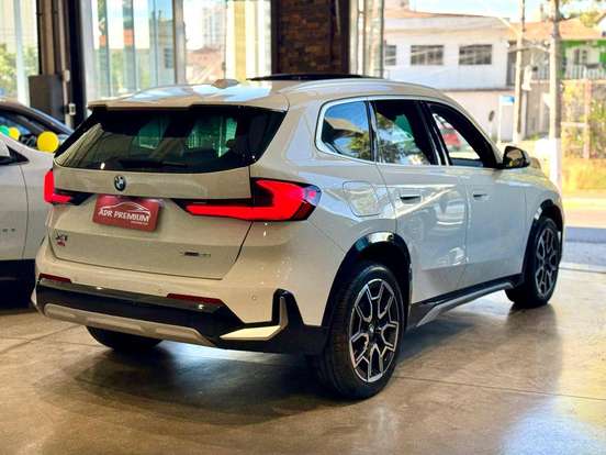 BMW-X1-2.0 16V TURBO GASOLINA SDRIVE20I X-LINE STEPTRONIC BMW-X1-2023
