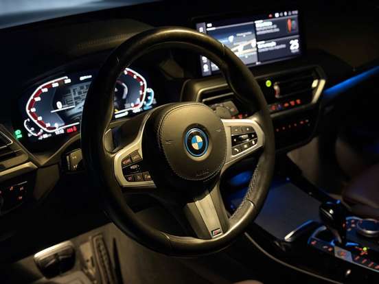 BMW-X3-2021