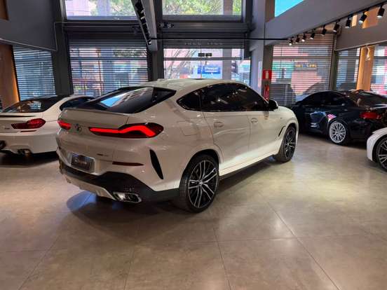 BMW-X6-2024