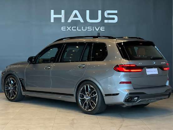 BMW-X7-4.4 V8 GASOLINA M60i STEPTRONIC BMW-X7-2024