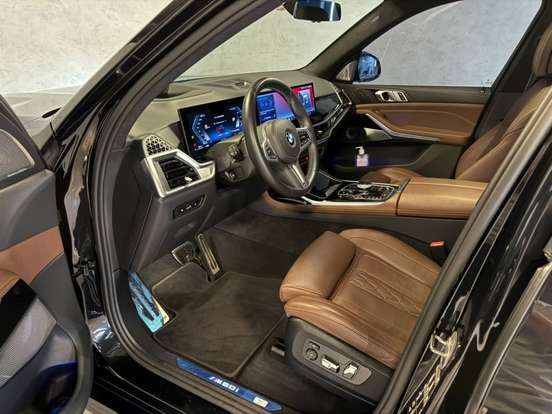 BMW-X7-2024
