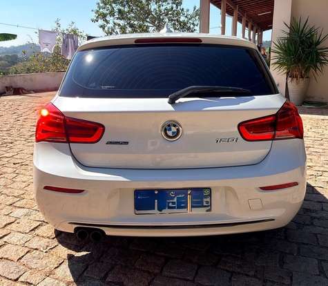BMW-120i-2015