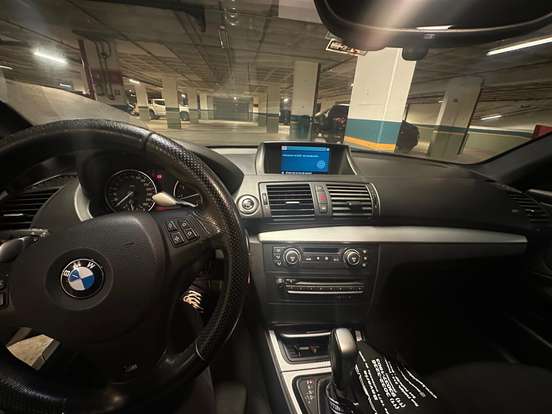 BMW-130i-2009