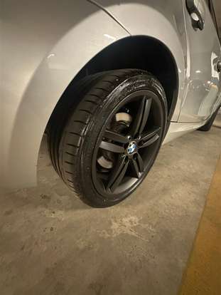 BMW-130i-2009