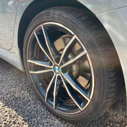 BMW-320i-2024