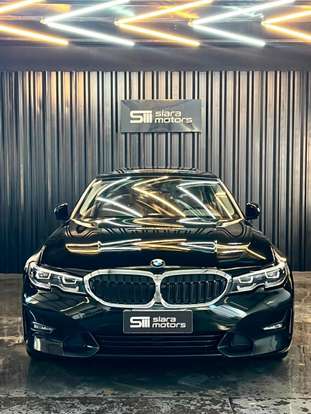 BMW-320i-2022