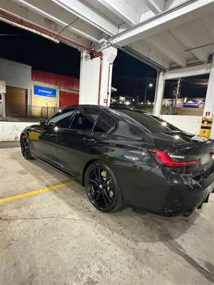 BMW-320i-2024