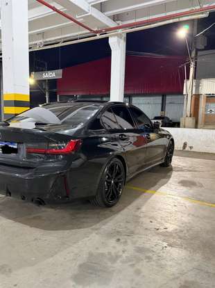 BMW-320i-2024