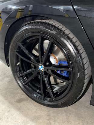 BMW-320i-2024