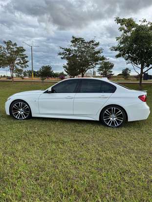 BMW-320i-2018