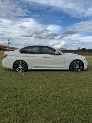 BMW-320i-2018