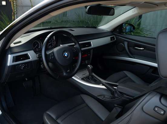BMW-325Ci-2007