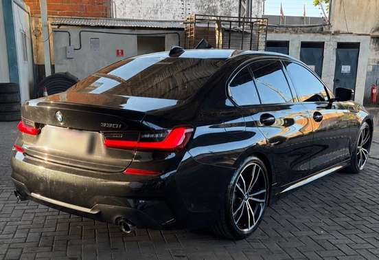 BMW-330i-2019