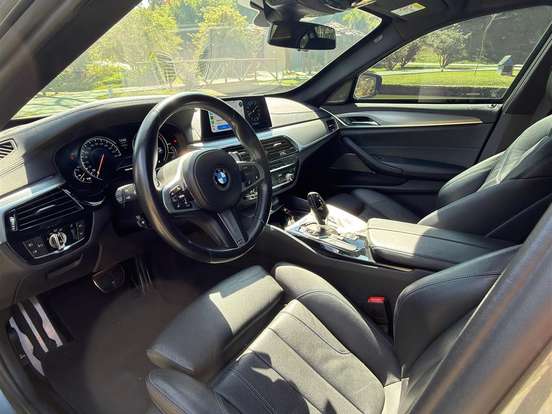 BMW-540i-3.0 24V TURBO GASOLINA M SPORT AUTOMÁTICO BMW-540i-2018