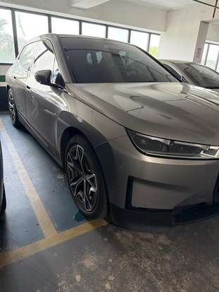 BMW-iX-2024