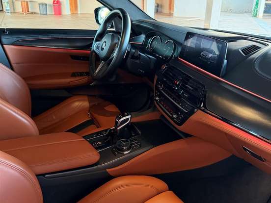 BMW-M5-4.4 V8 TWIN POWER M XDRIVE STEPTRONIC BMW-M5-2018