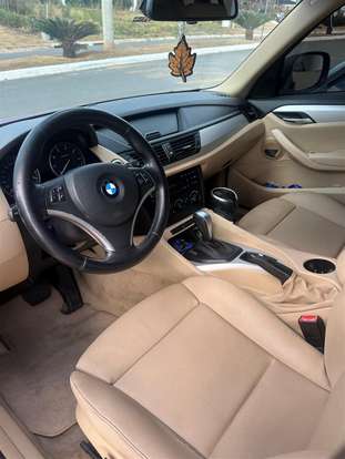 BMW-X1-2011