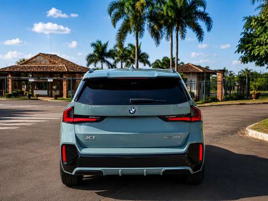 BMW-X1-2.0 16V TURBO GASOLINA SDRIVE20I M SPORT STEPTRONIC BMW-X1-2023