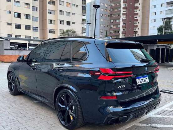 BMW-X5-3.0 I6 TURBO HÍBRIDO XDRIVE50E M SPORT AUTOMÁTICO BMW-X5-2023